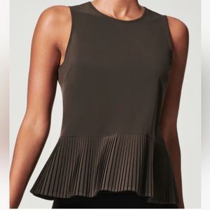 Spanx Yes Pleats tank. Pine stone. Medium. New with tags.